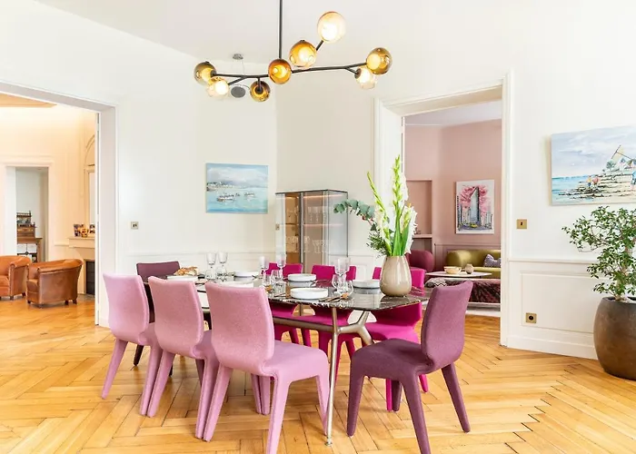 Le Crebillon - Splendide De 204m2 Apartmán *