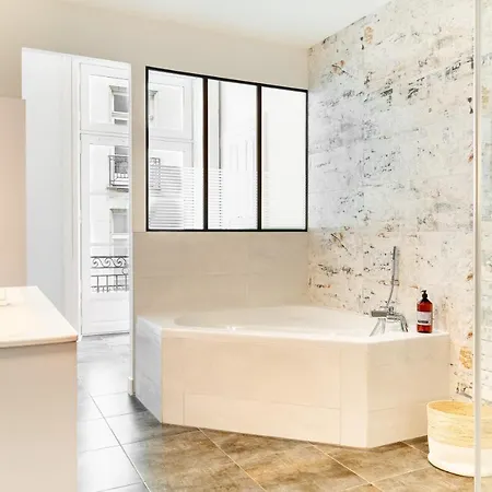 Le Crebillon - Splendide De 204m2 Apartamento